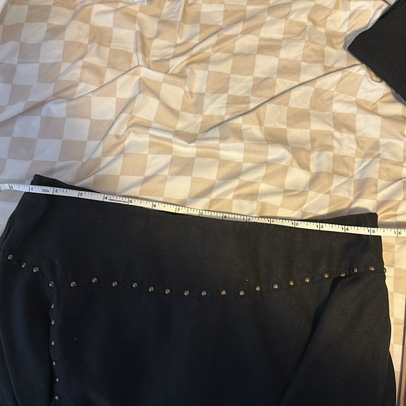 Black suede Lucky skirt with floral print - Picture 9 of 9